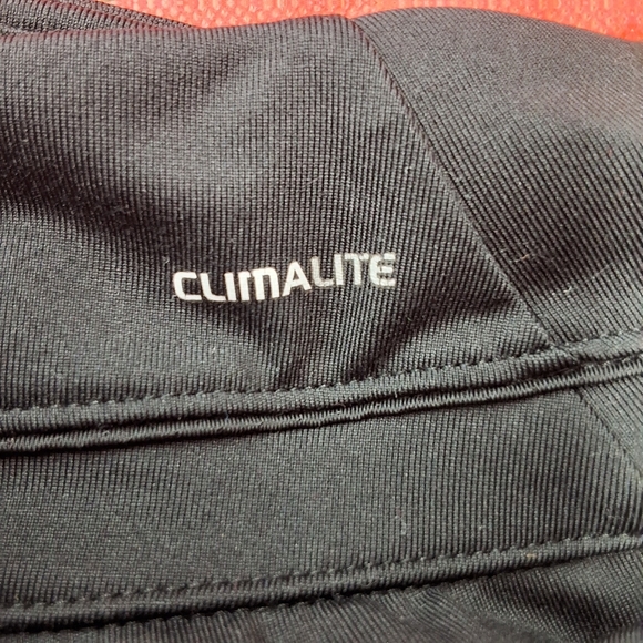 Black Leggings with Elastic Waistband and Form-Fitting Design - Picture 11 of 11